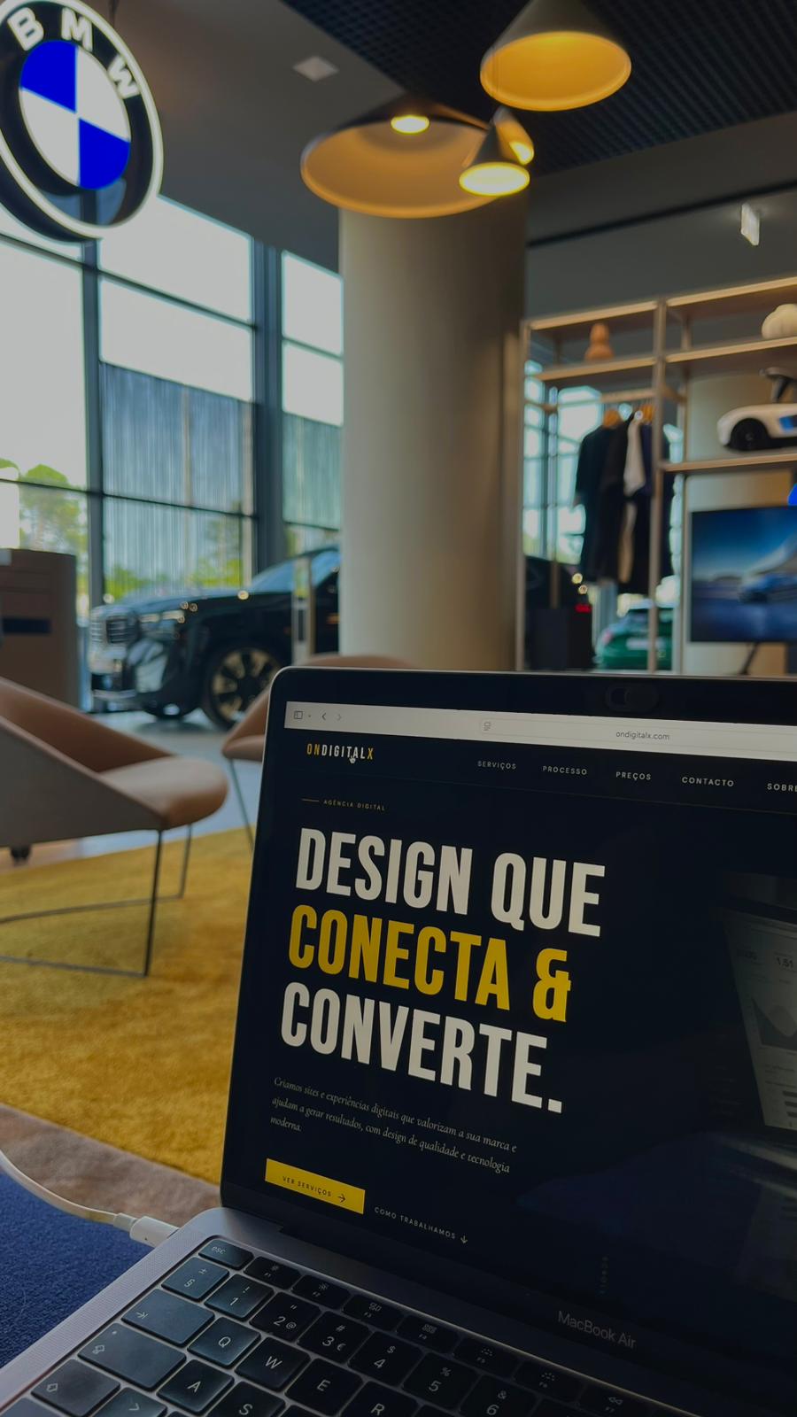 Website ONDIGITALX apresentado num portátil